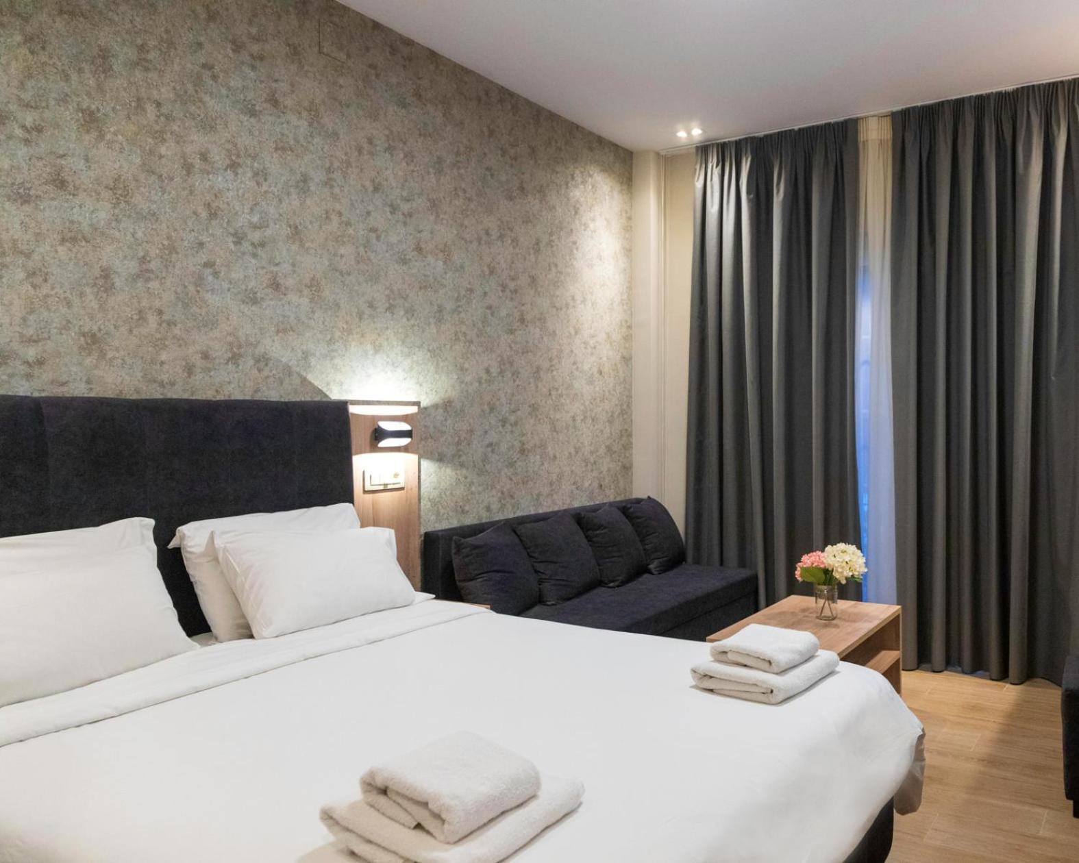Hotel Avra Kardítsa Exteriör bild
