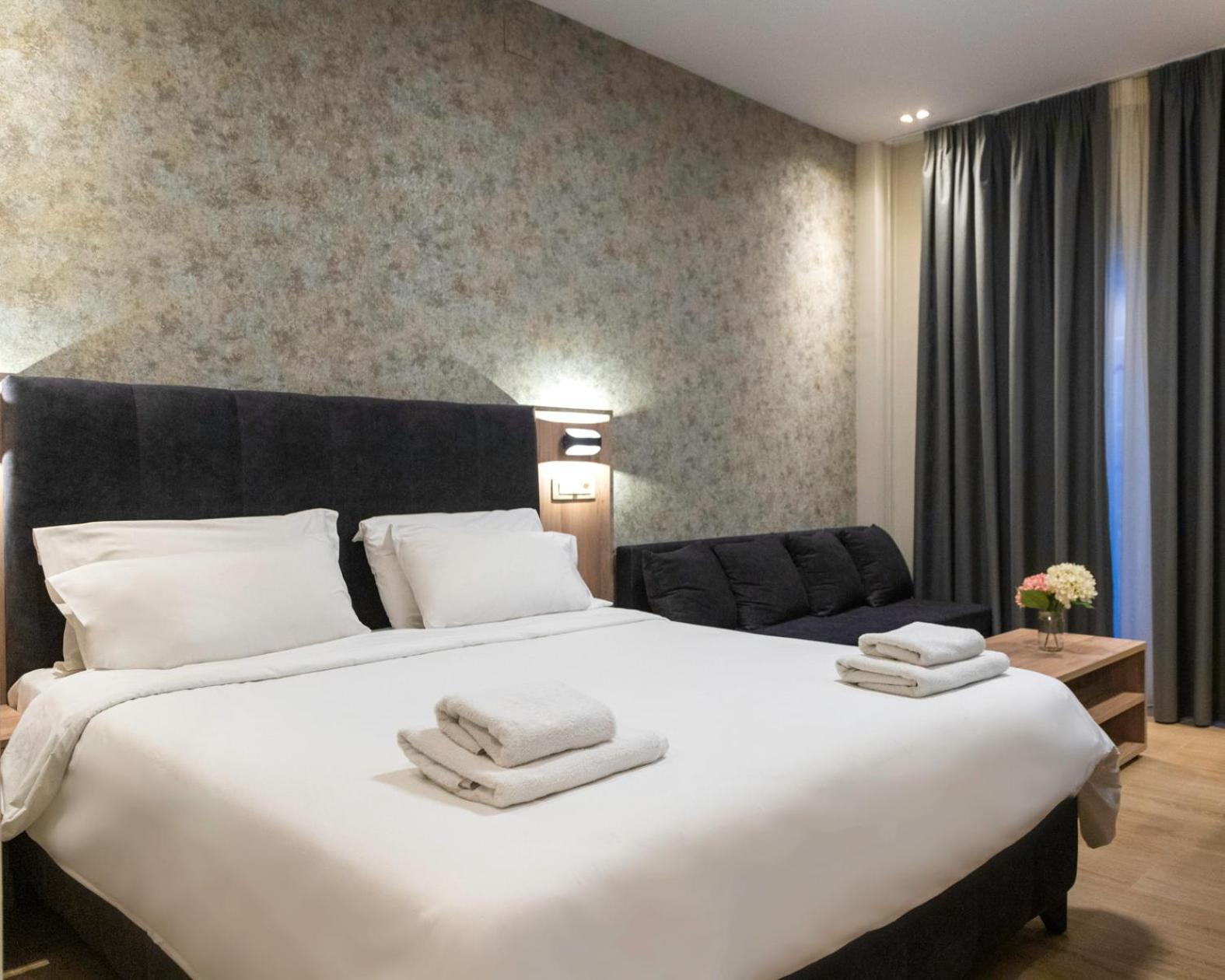 Hotel Avra Kardítsa Exteriör bild