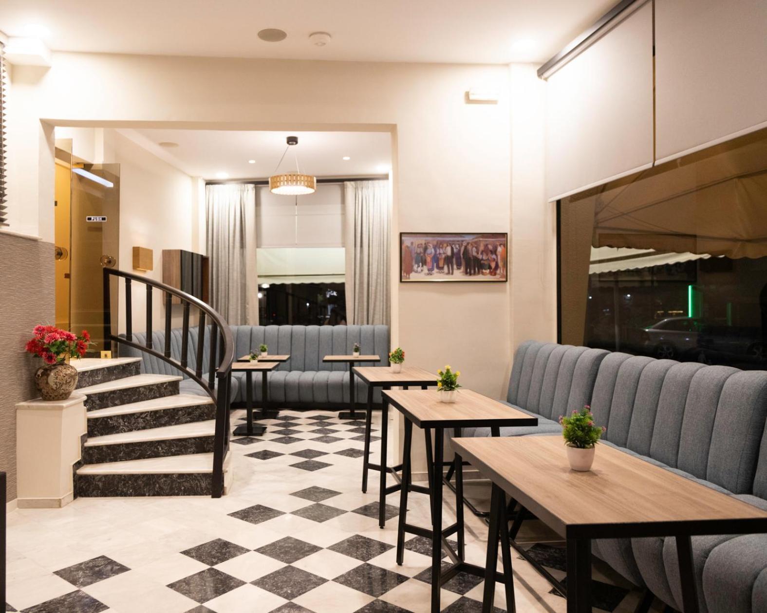 Hotel Avra Kardítsa Exteriör bild